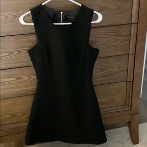 Black sleeveless dress